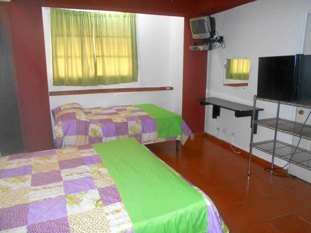 Hostal Condo-Parque Санто Доминго Екстериор снимка
