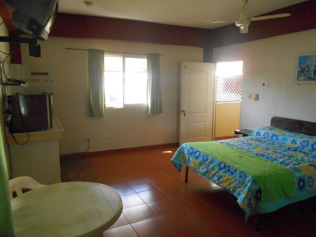 Hostal Condo-Parque Санто Доминго Екстериор снимка