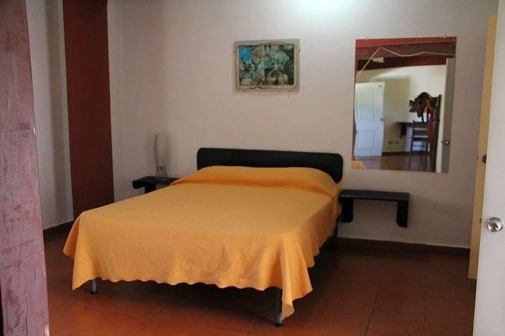 Hostal Condo-Parque Санто Доминго Екстериор снимка