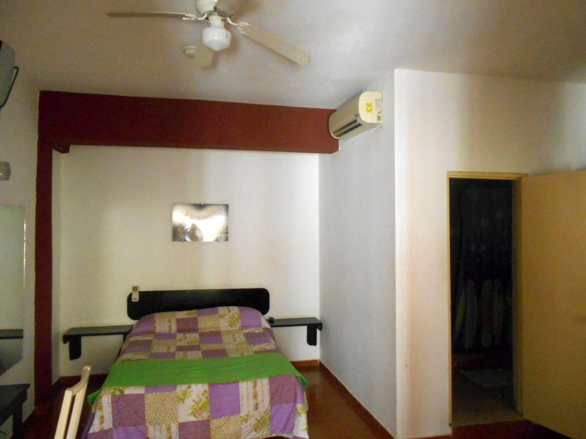 Hostal Condo-Parque Санто Доминго Екстериор снимка