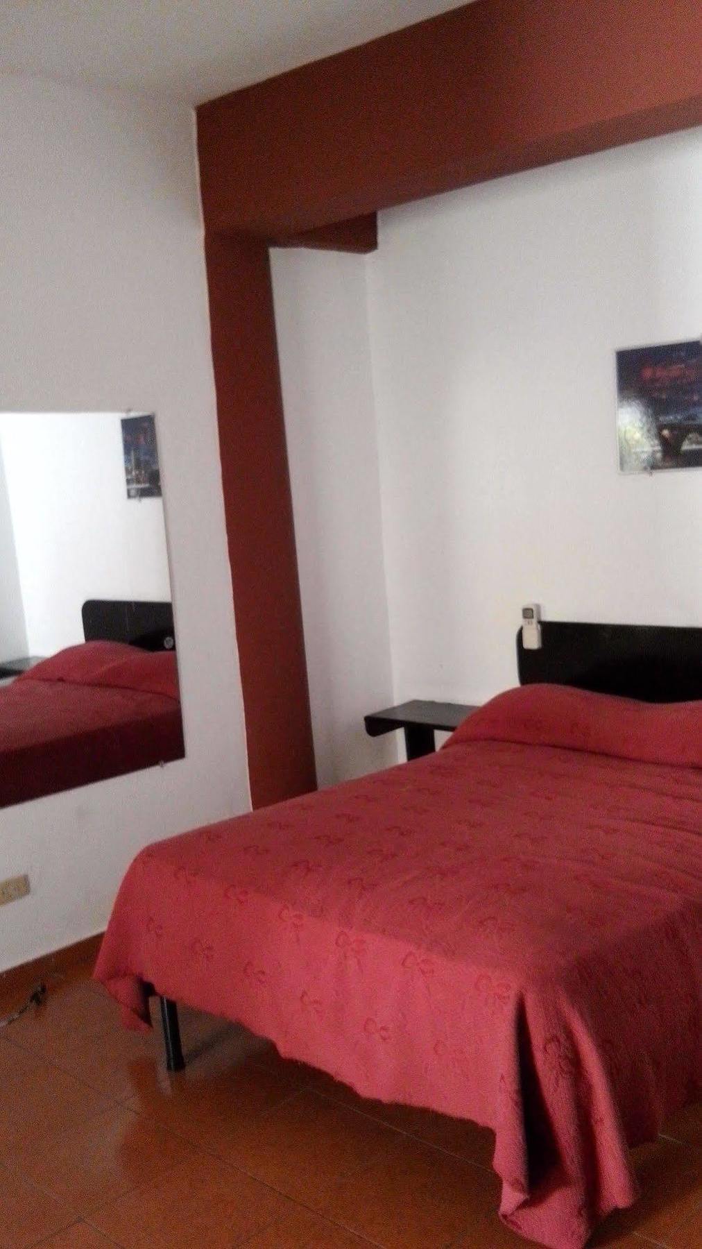 Hostal Condo-Parque Санто Доминго Екстериор снимка